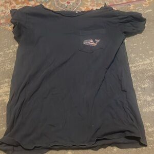 Vineyard vines t shirt